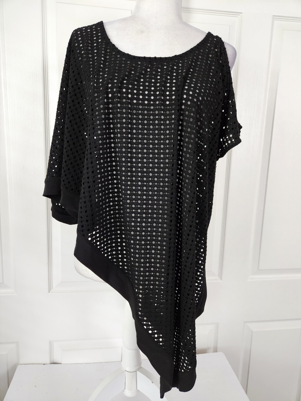 Chico's NWT Cold-Shoulder Poncho Wrap